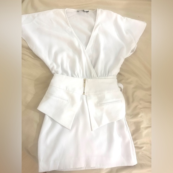 Marciano Dresses & Skirts - Marciano White Belted Dress